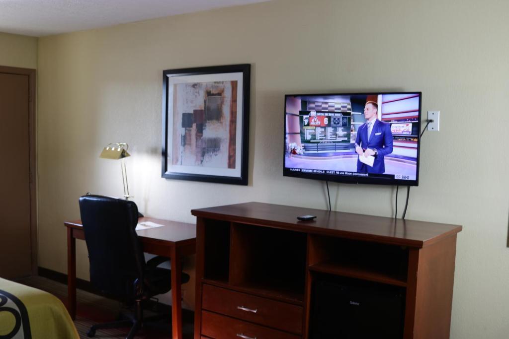 Quality Inn Columbus-East Екстер'єр фото