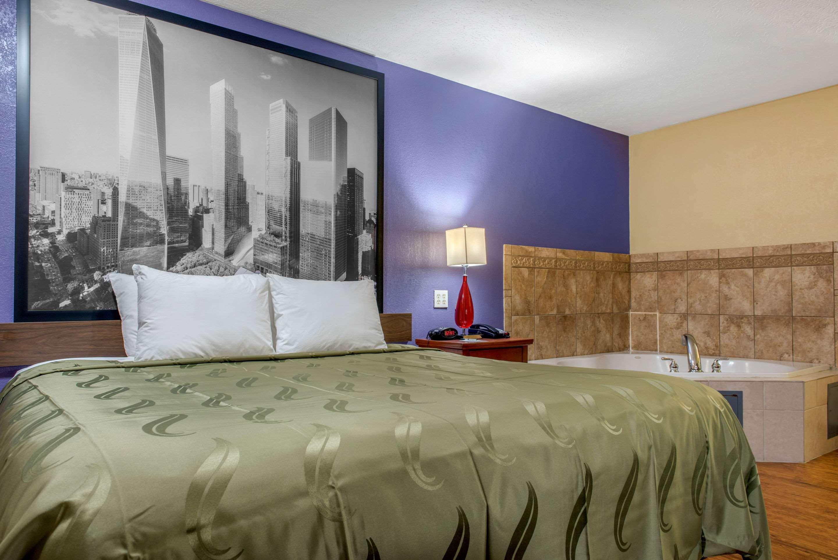 Quality Inn Columbus-East Екстер'єр фото