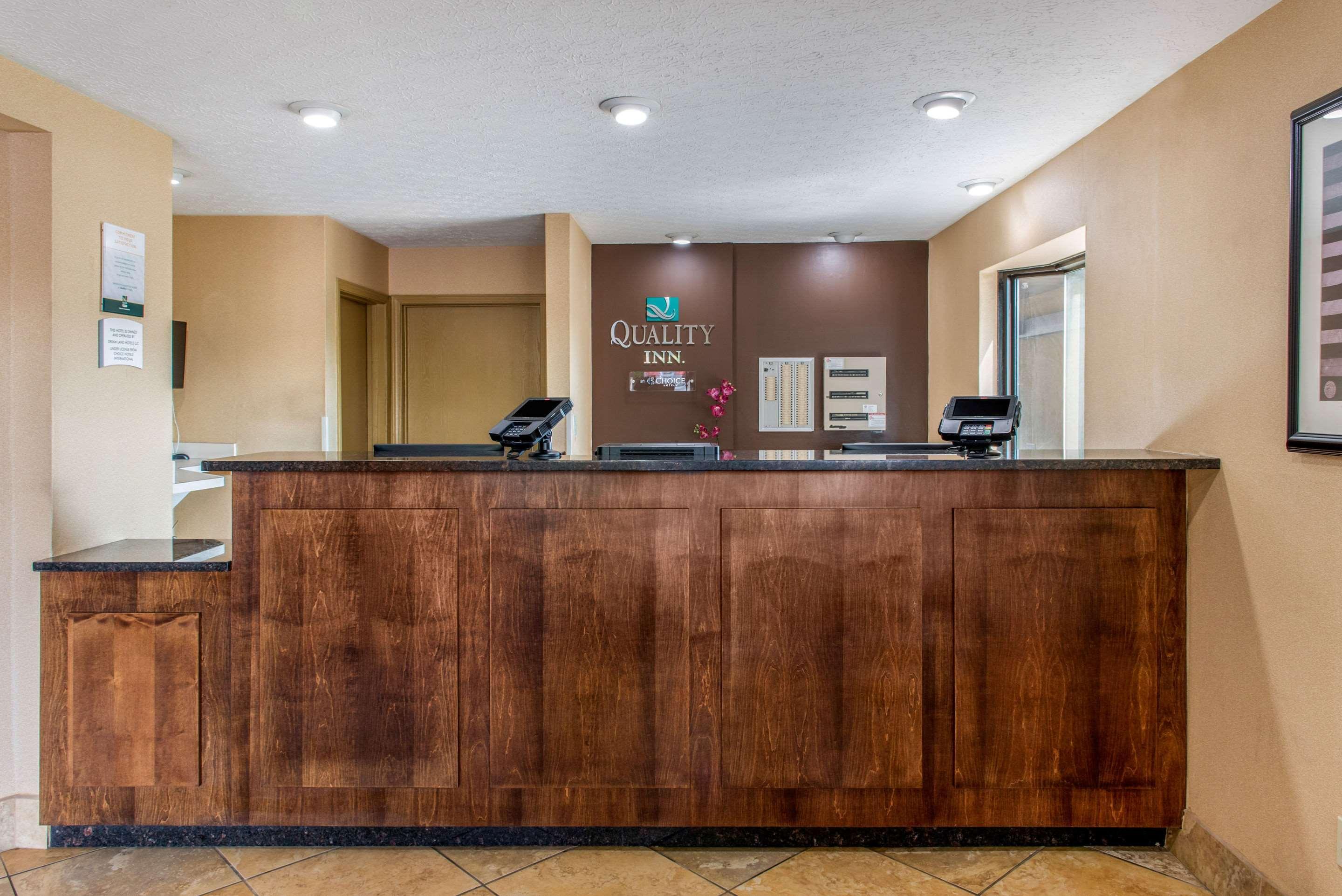 Quality Inn Columbus-East Екстер'єр фото