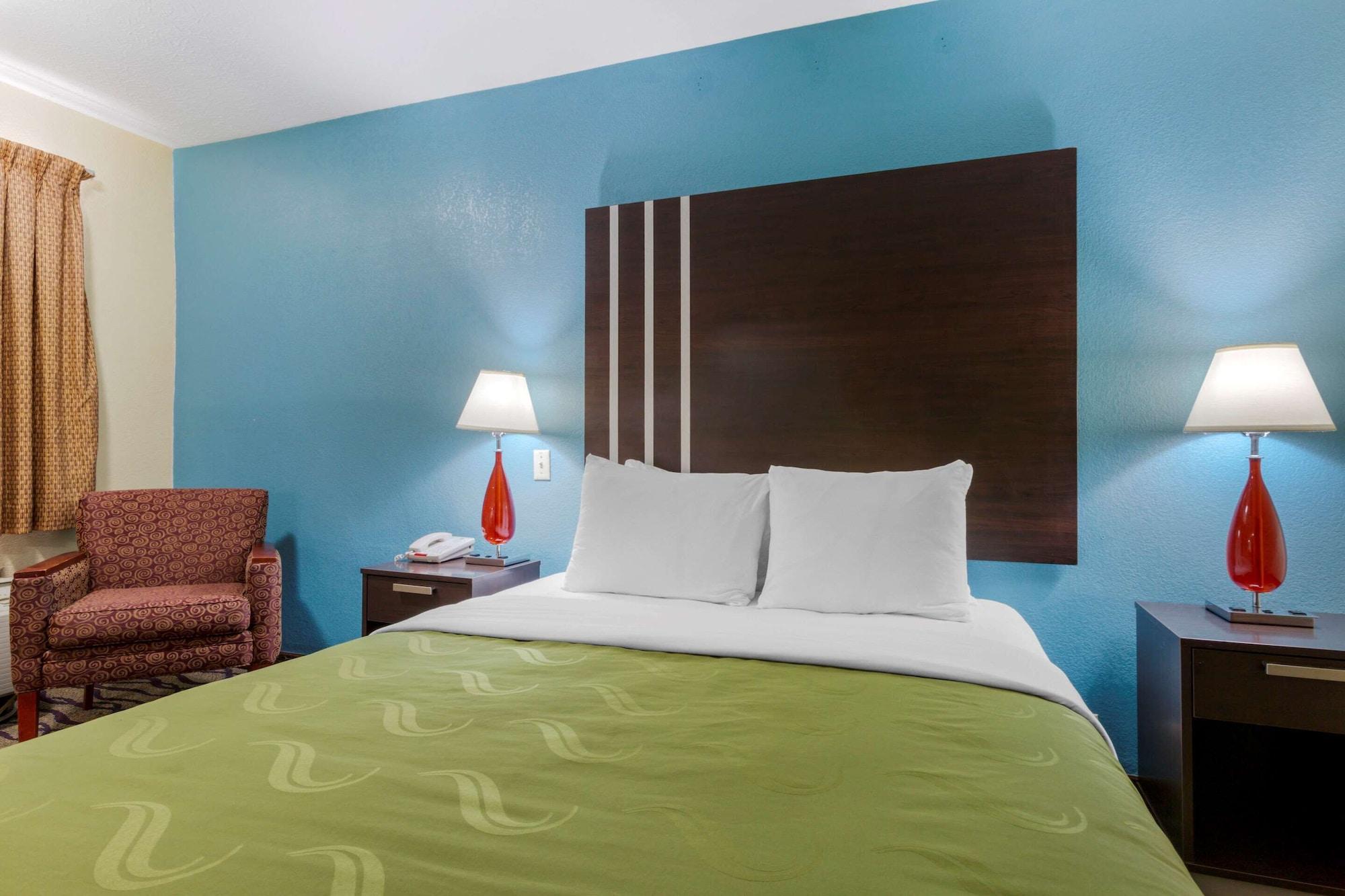 Quality Inn Columbus-East Екстер'єр фото