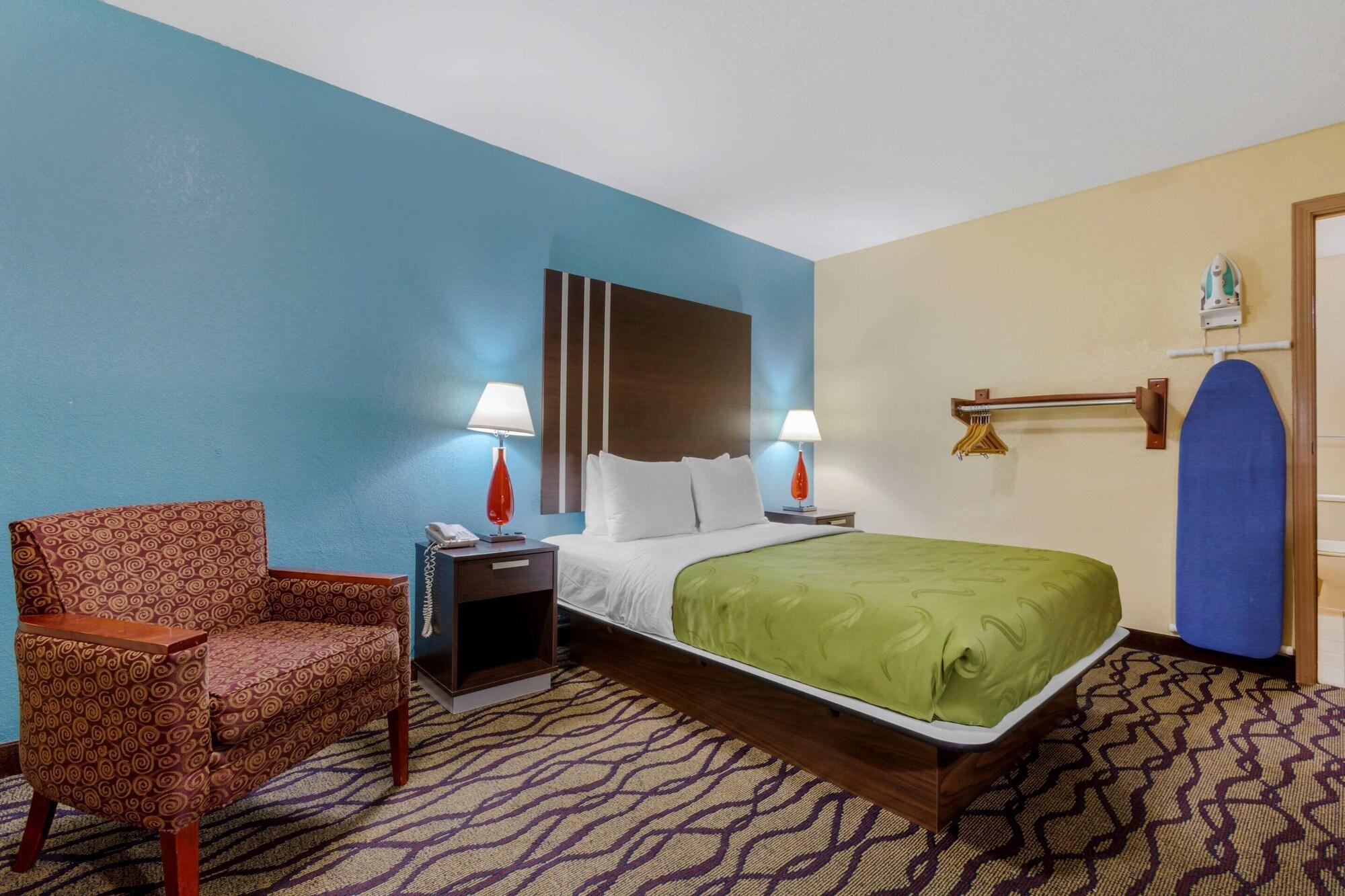 Quality Inn Columbus-East Екстер'єр фото