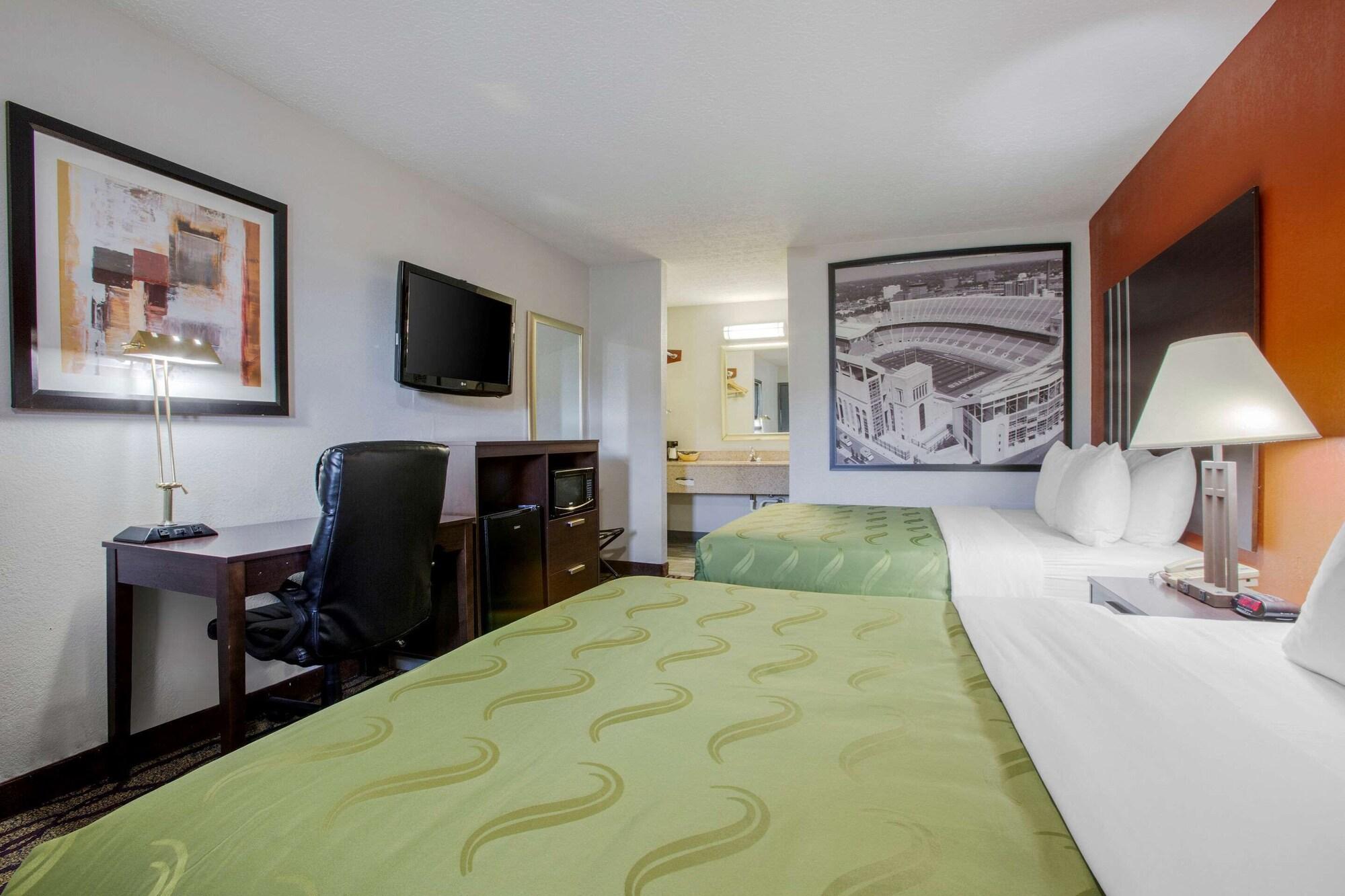 Quality Inn Columbus-East Екстер'єр фото
