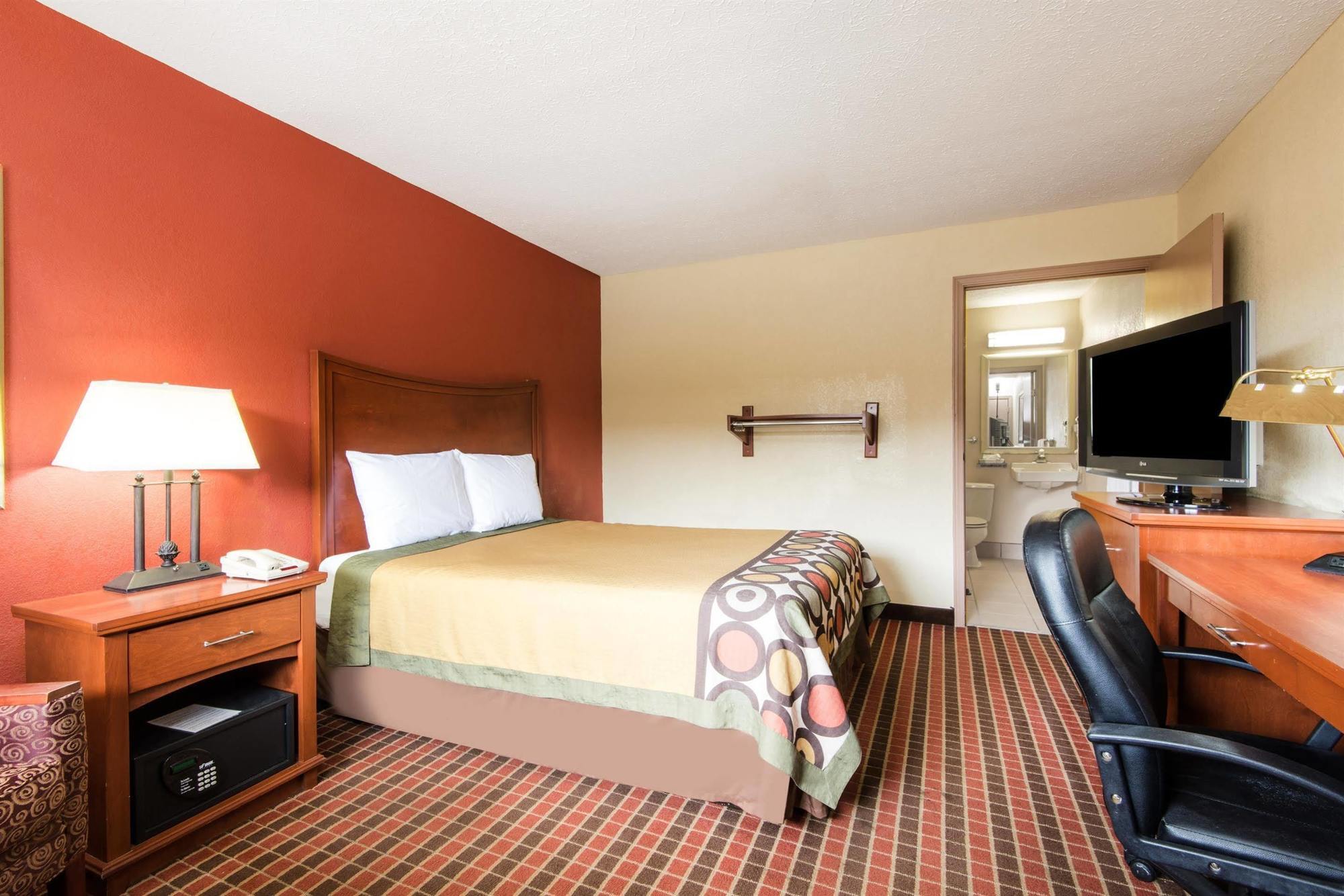Quality Inn Columbus-East Екстер'єр фото