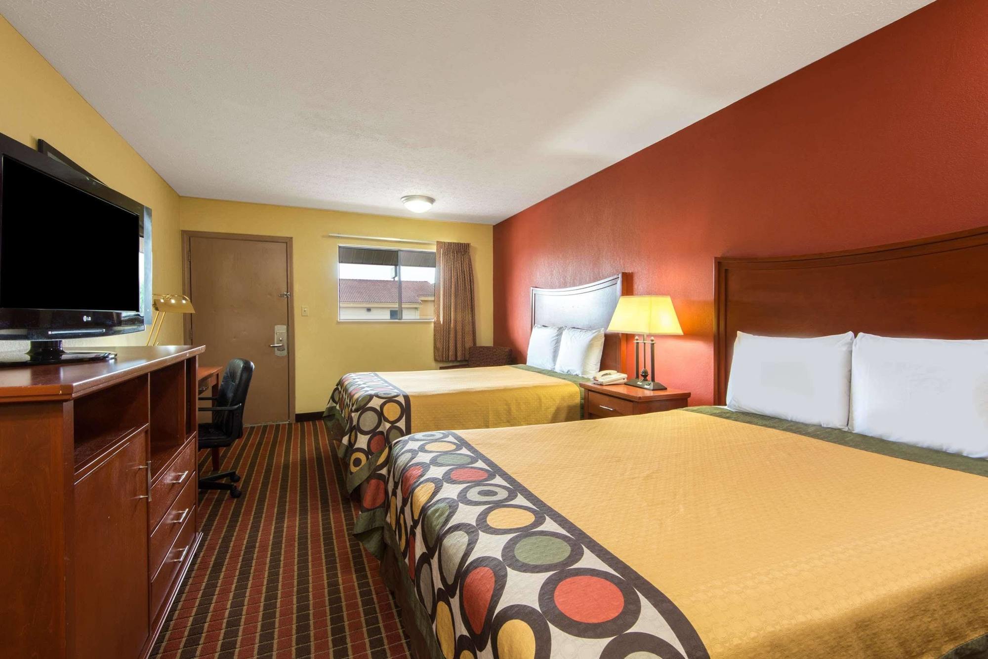 Quality Inn Columbus-East Екстер'єр фото
